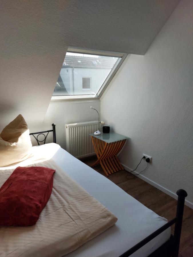 Hotel Alt-Rodenkirchen Keulen Buitenkant foto