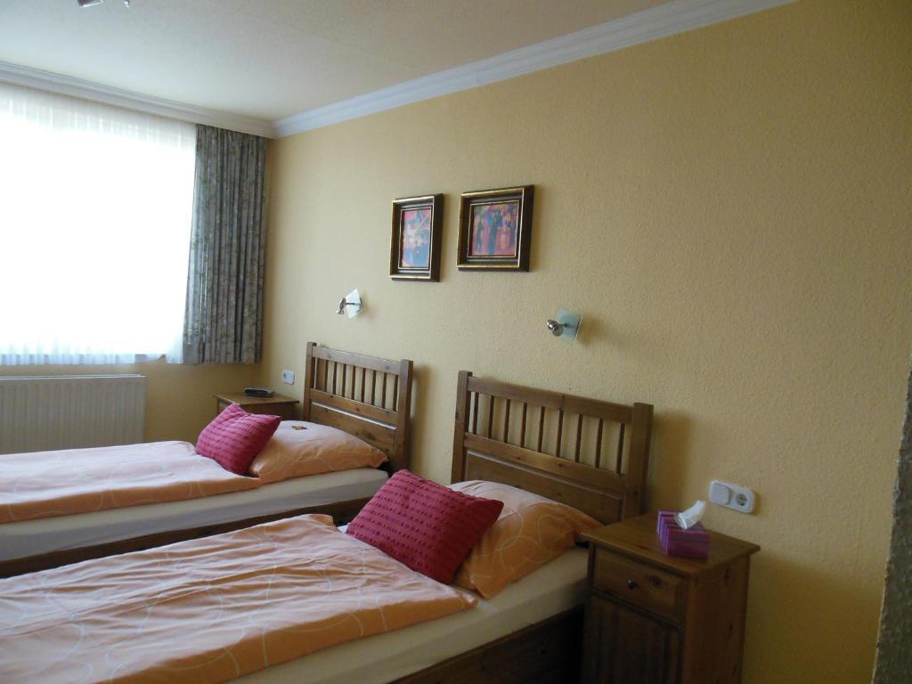 Hotel Alt-Rodenkirchen Keulen Kamer foto